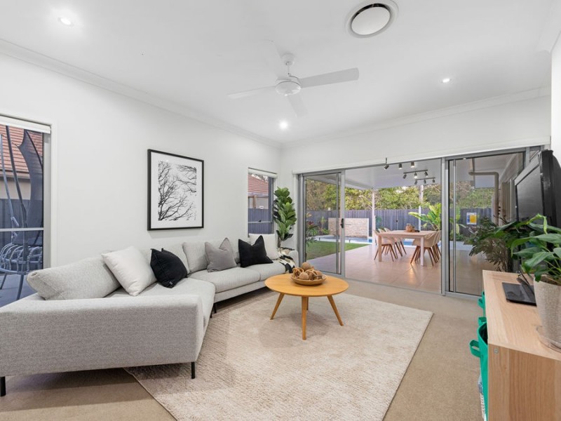 2 Clyde Court, Wakerley QLD 4154