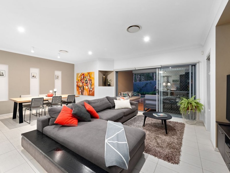 18 Baychester Place, Wakerley QLD 4154