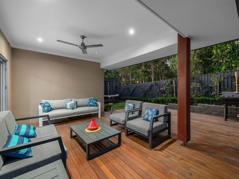 18 Baychester Place, Wakerley QLD 4154