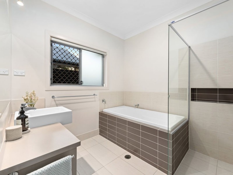 18 Baychester Place, Wakerley QLD 4154