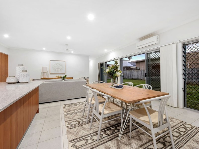 61 Mossvale Drive, Wakerley QLD 4154