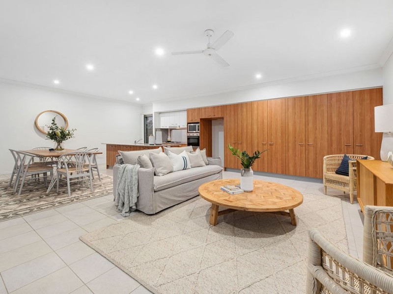 61 Mossvale Drive, Wakerley QLD 4154