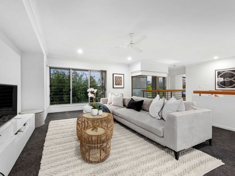 61 Mossvale Drive, Wakerley QLD 4154