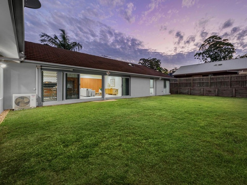 61 Mossvale Drive, Wakerley QLD 4154