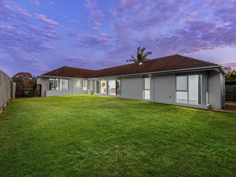 61 Mossvale Drive, Wakerley QLD 4154