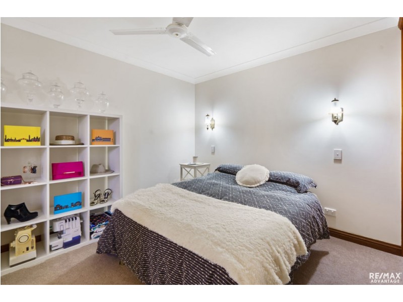 23 Hardwick St, Wynnum West QLD 4178