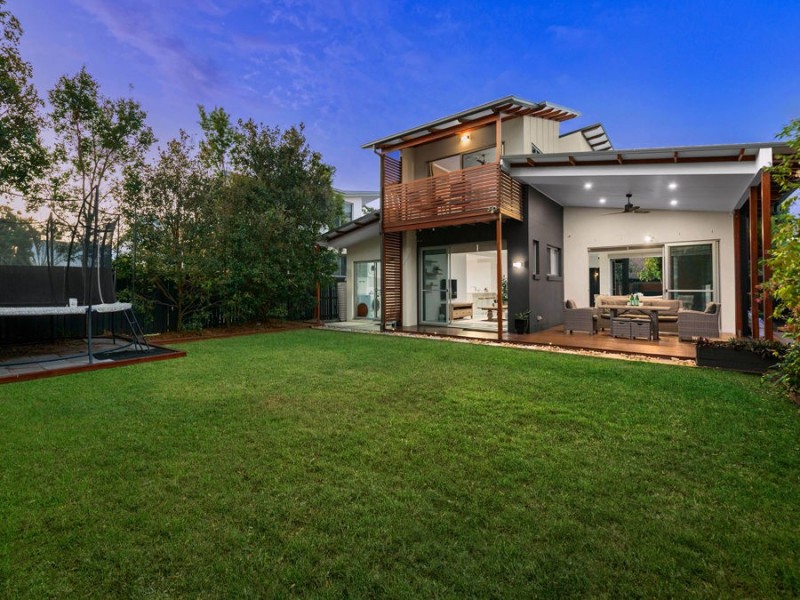 8 Habitat Drive, Wakerley QLD 4154