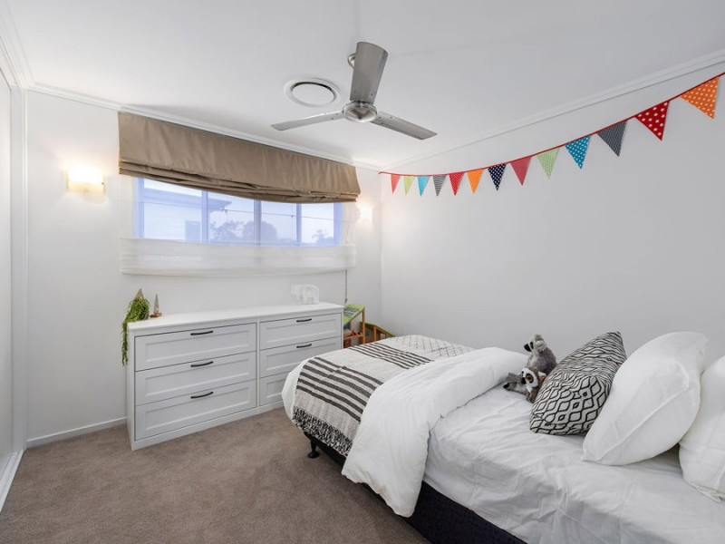 8 Habitat Drive, Wakerley QLD 4154