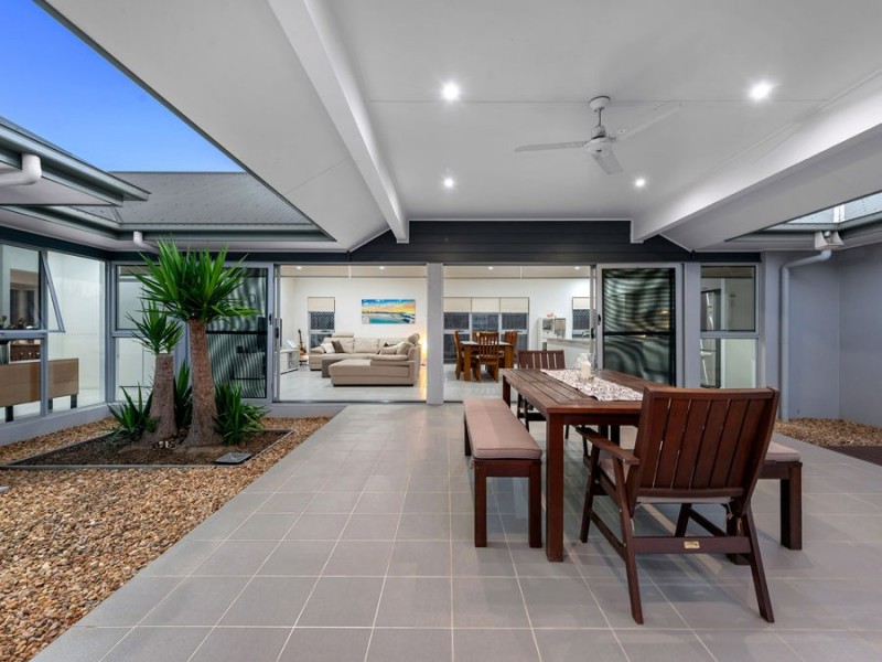 16 Macquarie Street, Wakerley QLD 4154