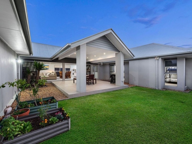 16 Macquarie Street, Wakerley QLD 4154