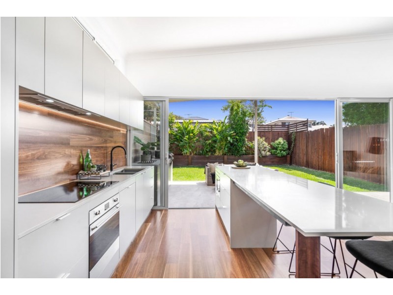 35 Madgwick Street, Wynnum QLD 4178