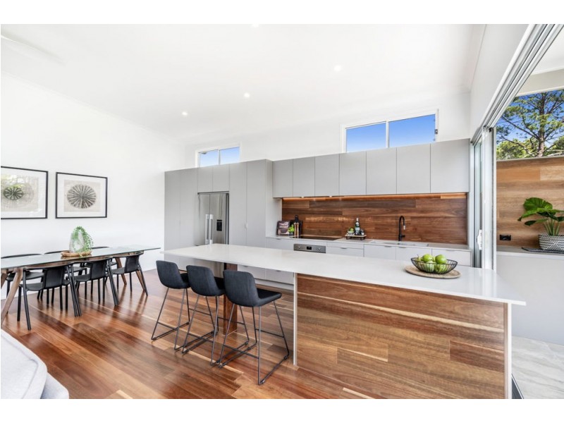 35 Madgwick Street, Wynnum QLD 4178