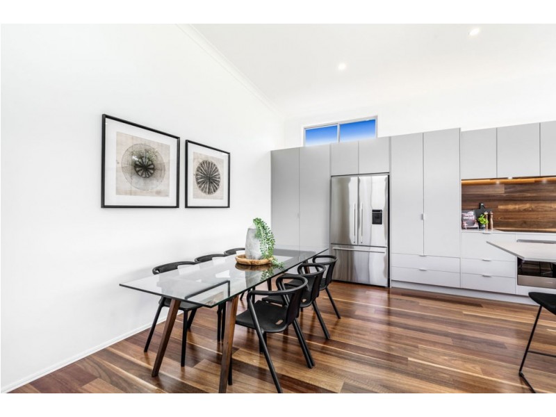 35 Madgwick Street, Wynnum QLD 4178