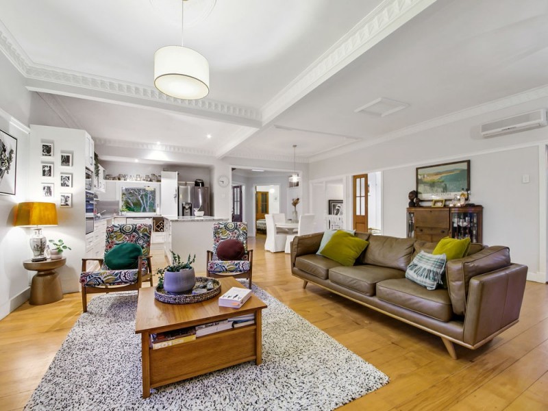 332 Bennetts Road, Norman Park QLD 4170