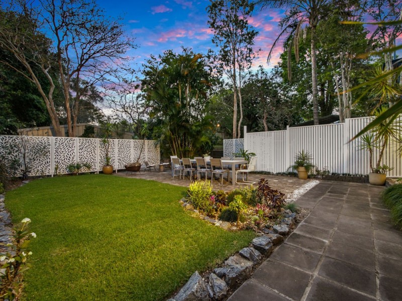 332 Bennetts Road, Norman Park QLD 4170