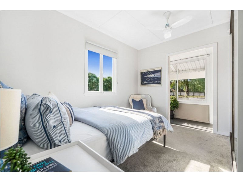 26 Haig Street, Wynnum West QLD 4178