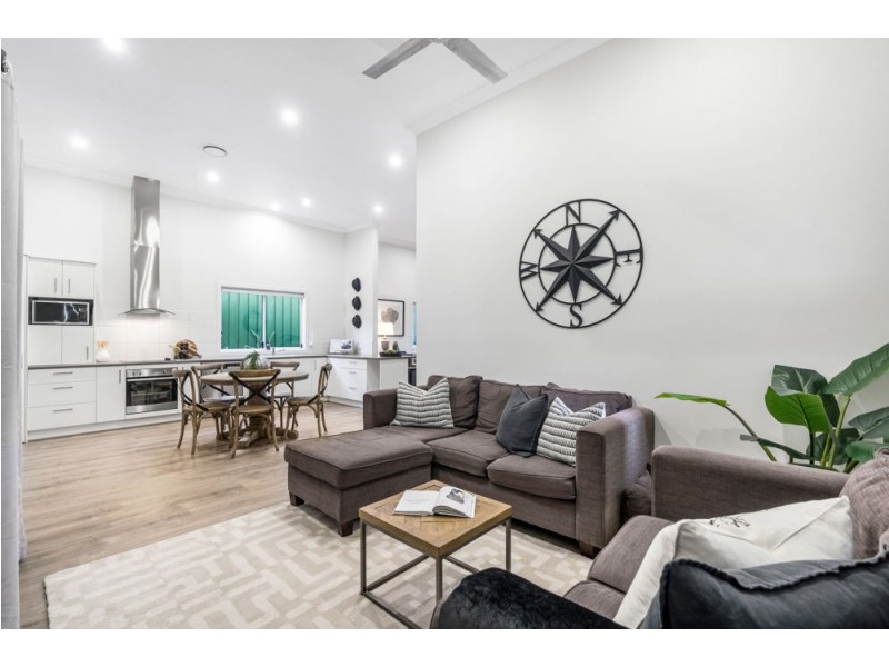 26 Haig Street, Wynnum West QLD 4178