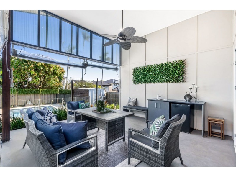 26 Haig Street, Wynnum West QLD 4178