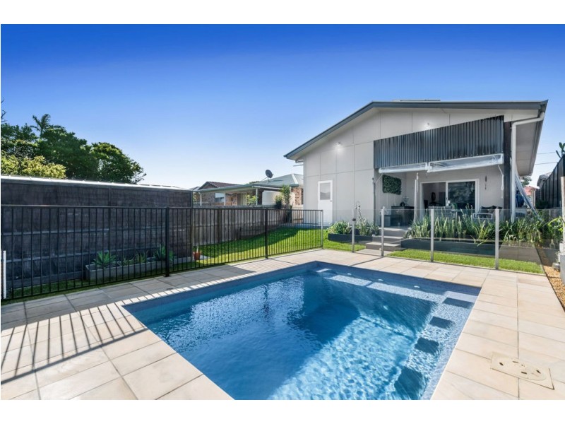 26 Haig Street, Wynnum West QLD 4178
