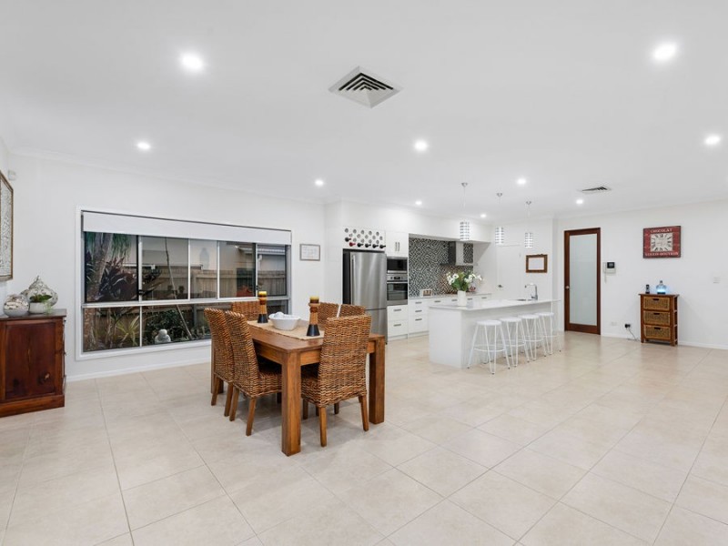 41 Talltrees Circuit, Wakerley QLD 4154