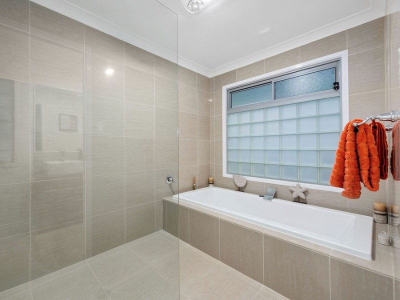 41 Talltrees Circuit, Wakerley QLD 4154