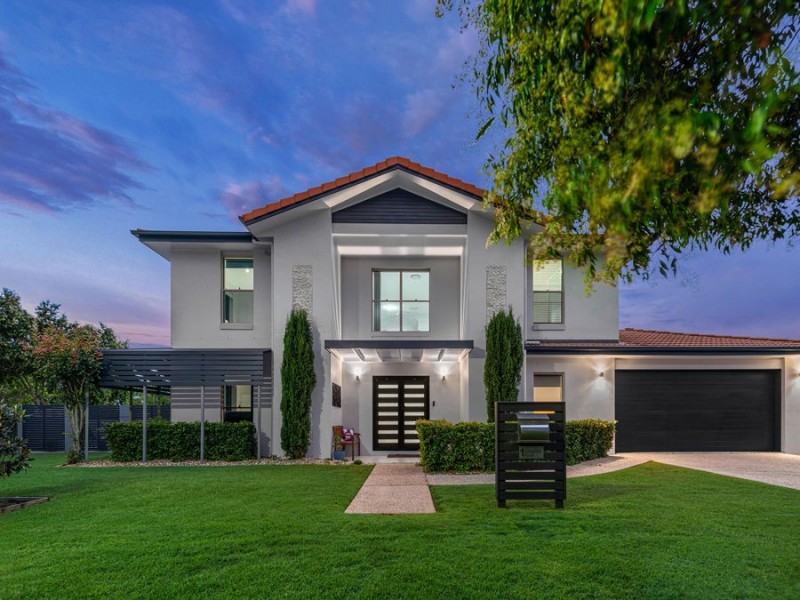 1 Ashburton Street, Wakerley QLD 4154