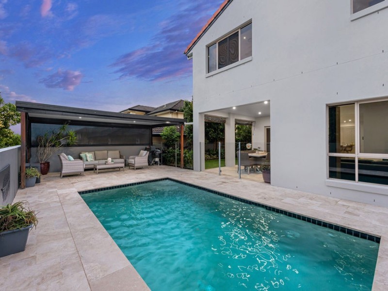 1 Ashburton Street, Wakerley QLD 4154