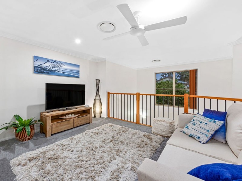 1 Ashburton Street, Wakerley QLD 4154