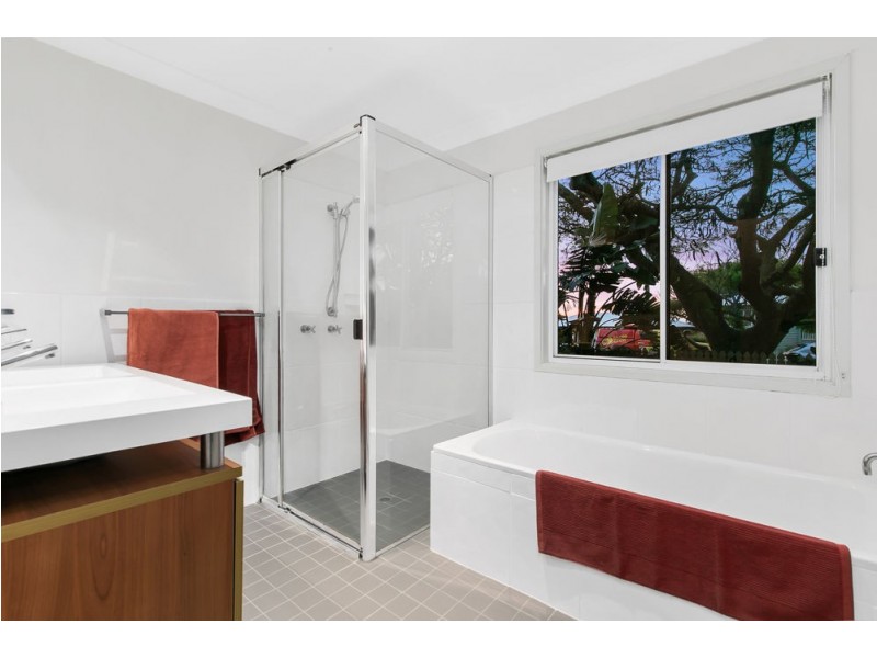 51 Faine Street, Manly West QLD 4179
