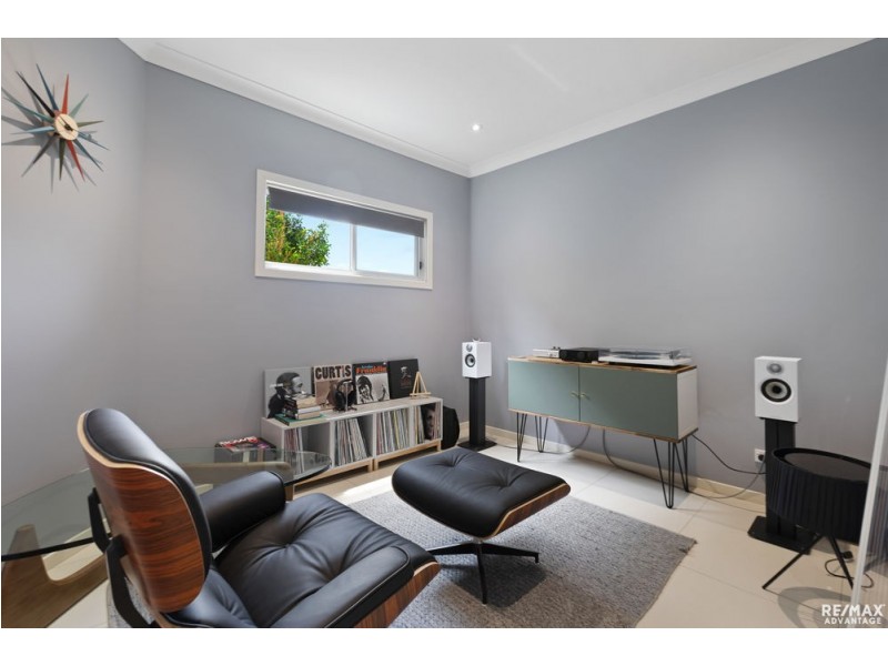 8 Moreton Avenue, Wynnum QLD 4178