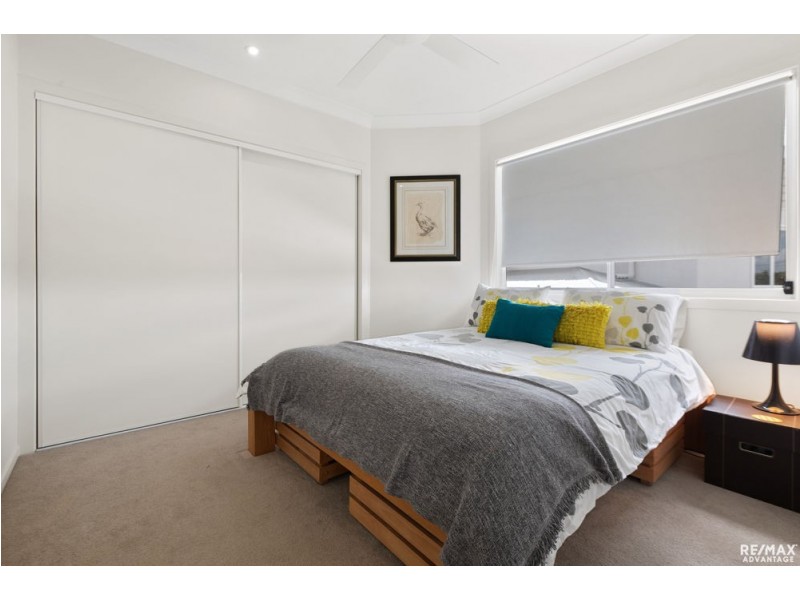 8 Moreton Avenue, Wynnum QLD 4178
