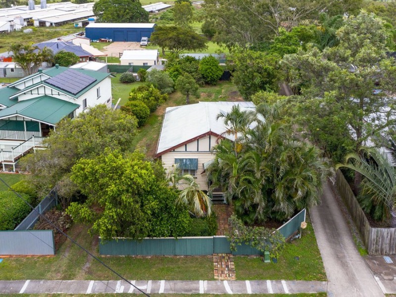 103 Kianawah Road, Wynnum West QLD 4178