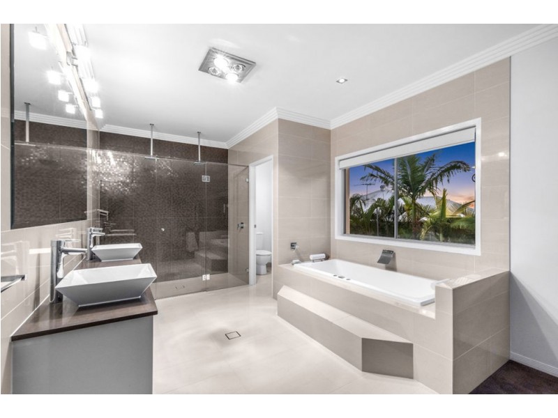 11 John Street, Manly West QLD 4179