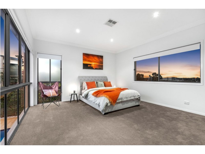 11 John Street, Manly West QLD 4179