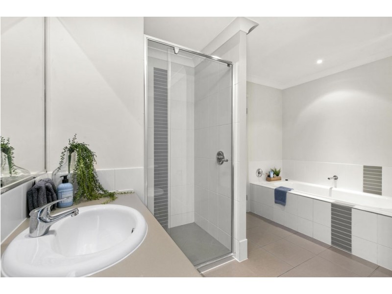 3 Higgs Circuit, Wynnum West QLD 4178