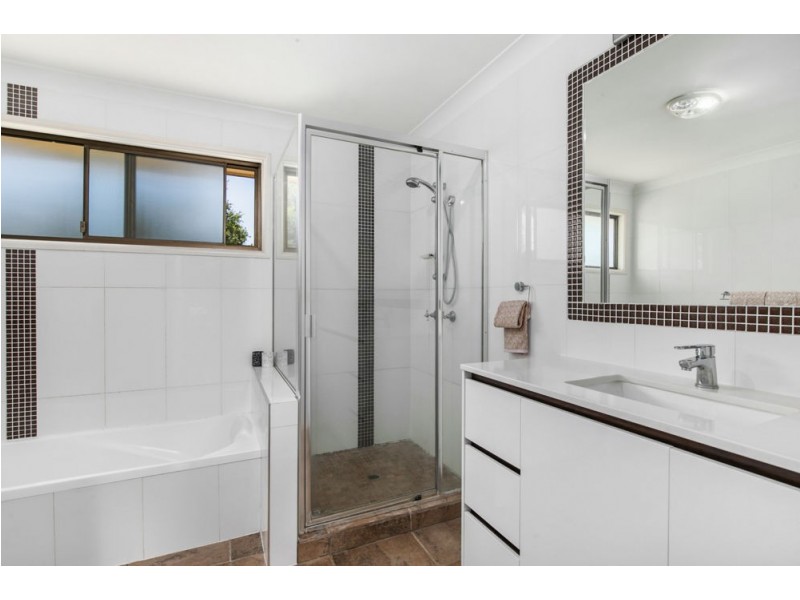3 Barramay Street, Manly West QLD 4179