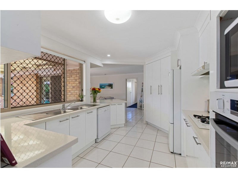 9 Moray Close, Manly West QLD 4179