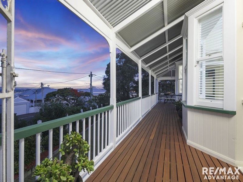135 Carlton Terrace, Manly QLD 4179