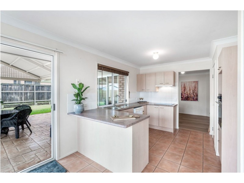 35 Manettia Street, Wynnum West QLD 4178