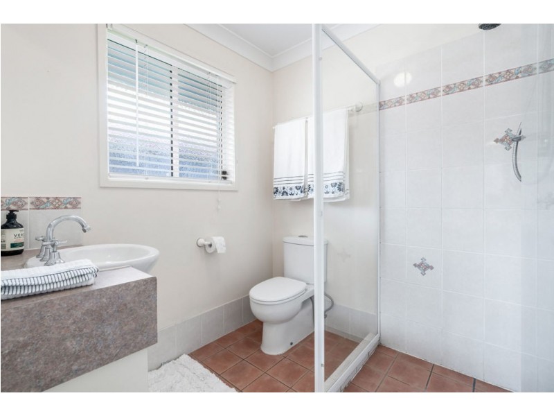 35 Manettia Street, Wynnum West QLD 4178