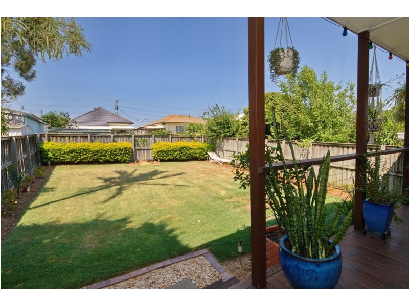 29 Wood Street, Manly QLD 4179