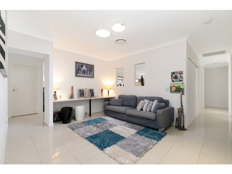 52 Red Gum Crescent, Wakerley QLD 4154