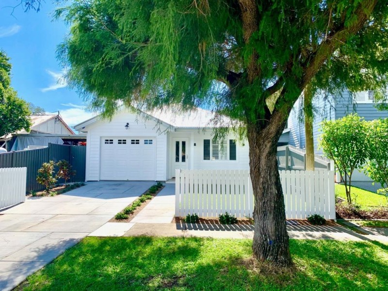 35 Daniel Street, Lota QLD 4179