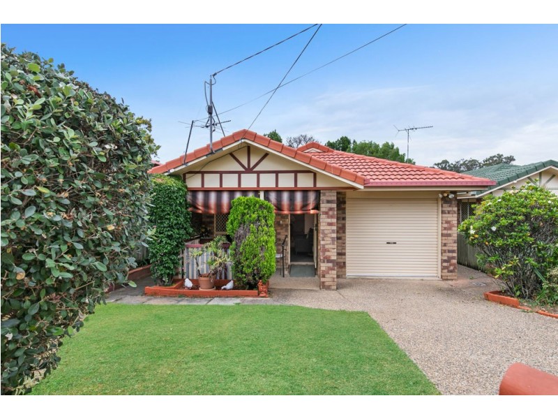 15 Gwynne Street, Wynnum West QLD 4178