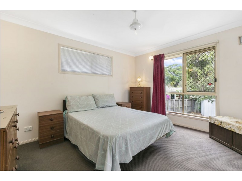 15 Gwynne Street, Wynnum West QLD 4178