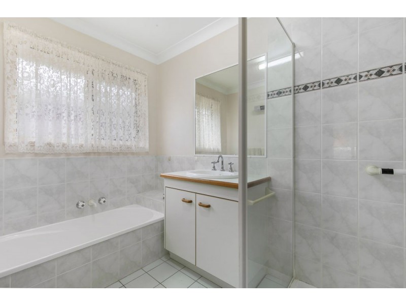 15 Gwynne Street, Wynnum West QLD 4178