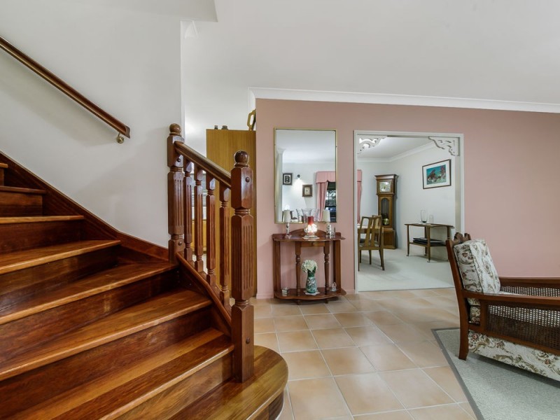 1 Leith Court, Wynnum West QLD 4178