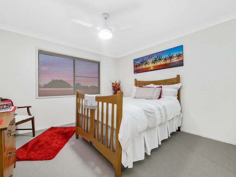 1 Leith Court, Wynnum West QLD 4178