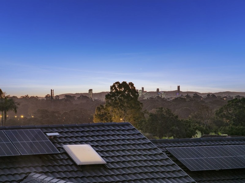 1 Leith Court, Wynnum West QLD 4178