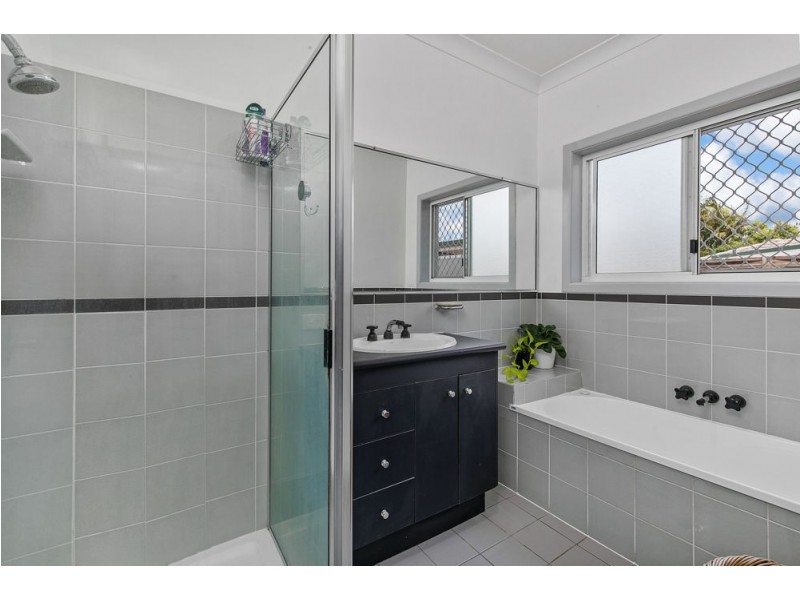 117 Talwong Street, Manly West QLD 4179